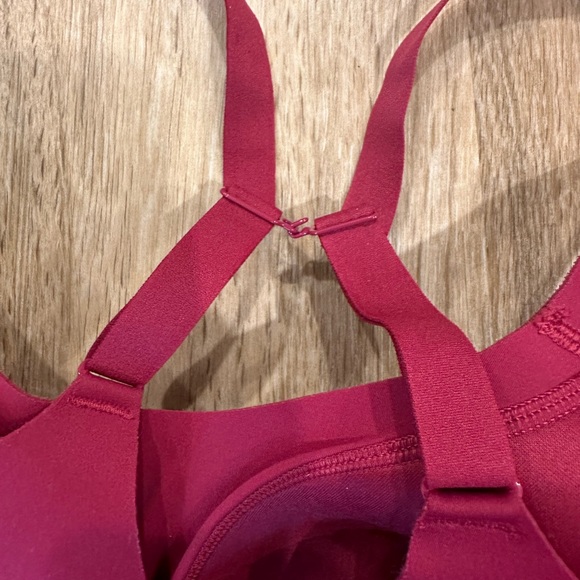 Lululemon Sports Bra - Picture 5 of 6